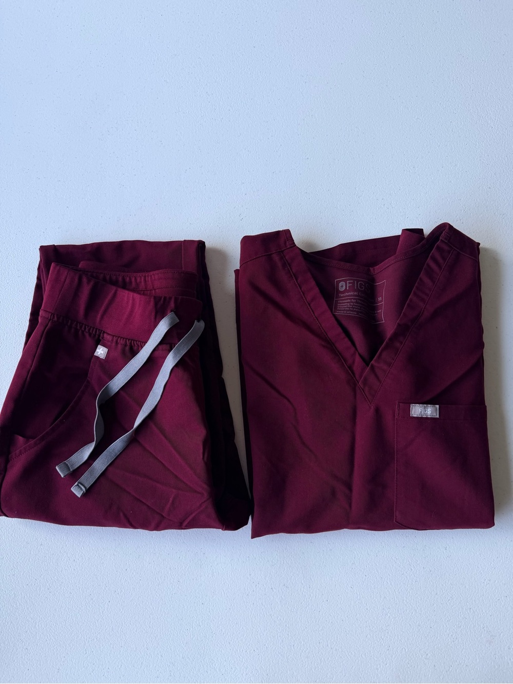 FIGS women’s Maroon Scrub Pants